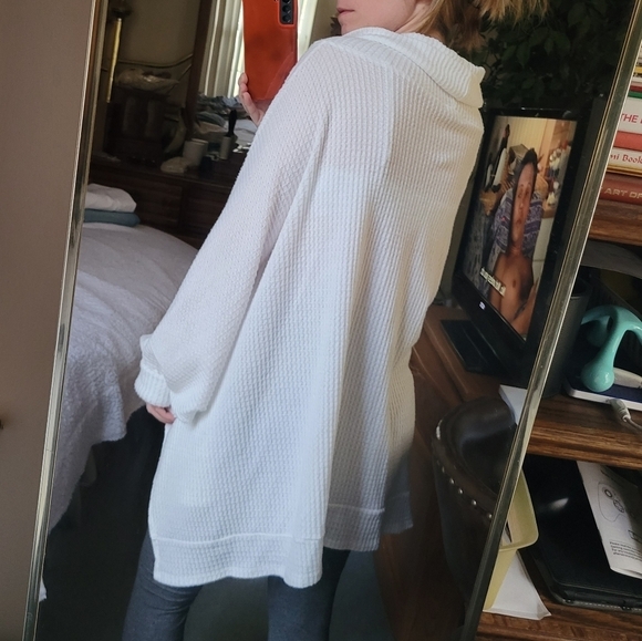 Forever 21 Oversized cowl neck sweater - Picture 4 of 7